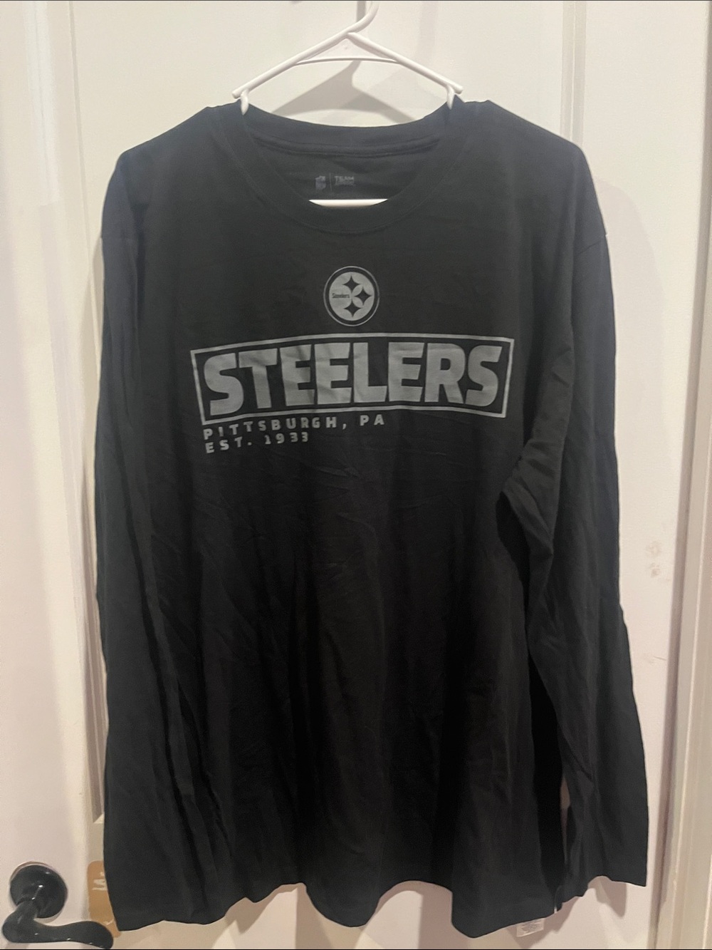 Men's Black Long-Sleeve Tee Pittsburg Steelers